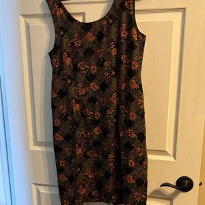 Floral Patterned Black Midi Dress